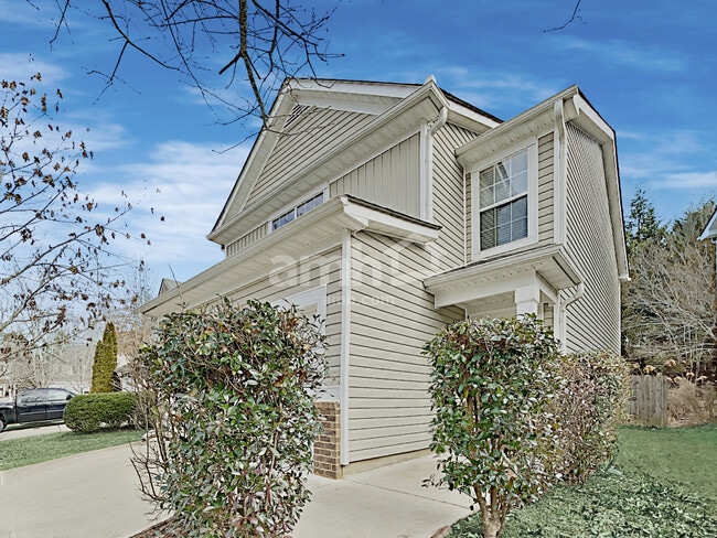 Building Photo - 118 Hidden Creek Dr