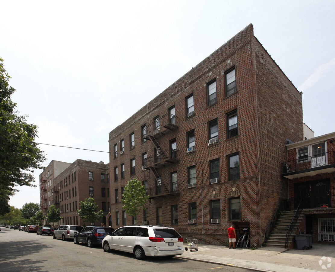 Photo - 1812 E 18th St