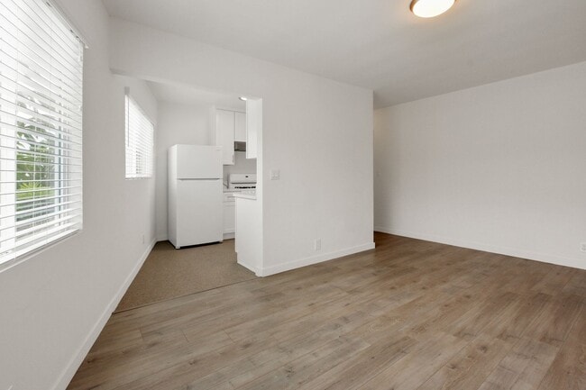 Photo - 10900 Santa Monica Blvd Unit 01