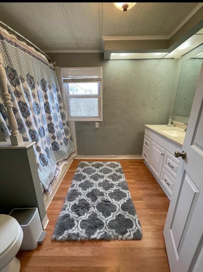 Photo - 24 Rivercrest Ln