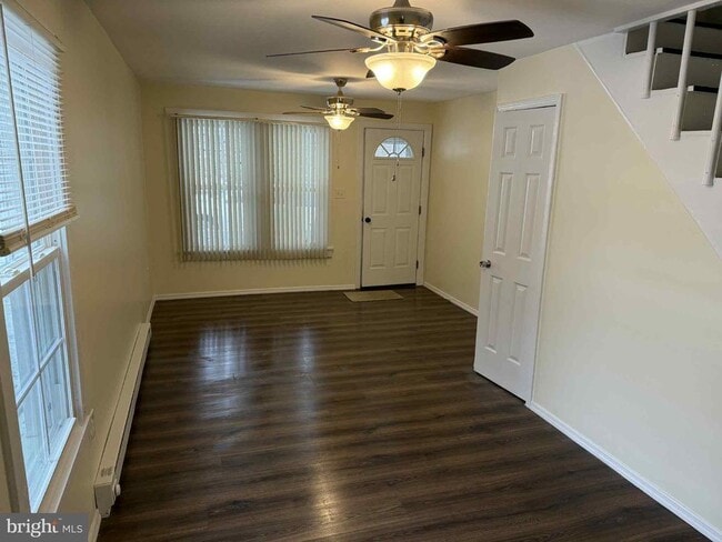 Photo - 1407 E Norwegian St