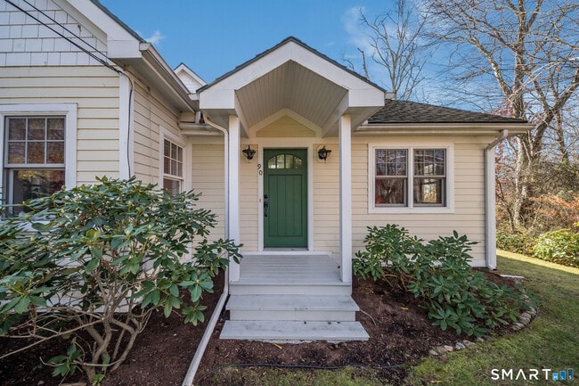 Photo - 90 Boston Post Rd