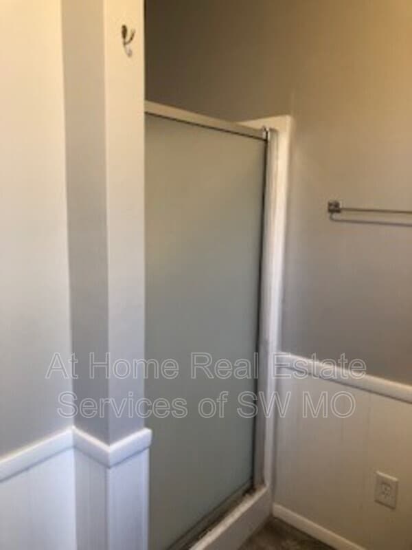 635 S Main Ave