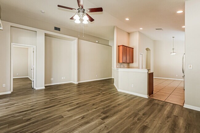 Photo - 8610 Sandy Plains Dr