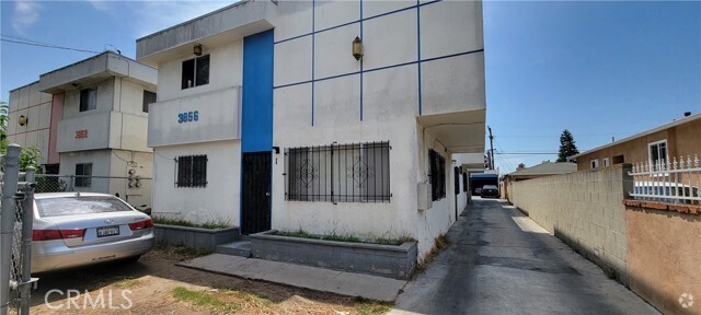 Building Photo - 3856 W 113th St Rental