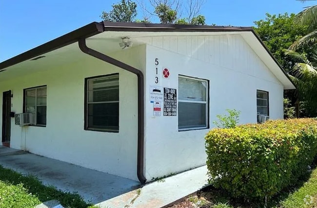 Building Photo - 513 SW 2nd Ct Rental