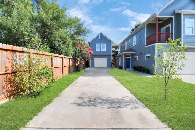9022 Topaz St Unit A