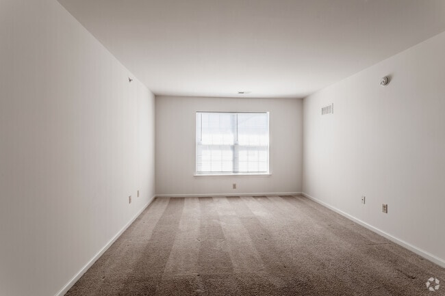 2BR Deluxe 1st Bedroom