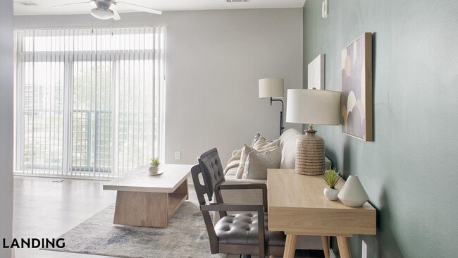 Photo - 2120 N Brevard St Unidad 544