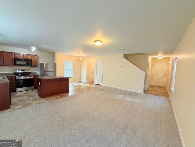 Photo - 18 Everett Cir SE