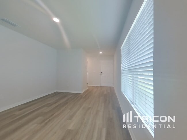 Photo - 10729 Hidden Banks Gln