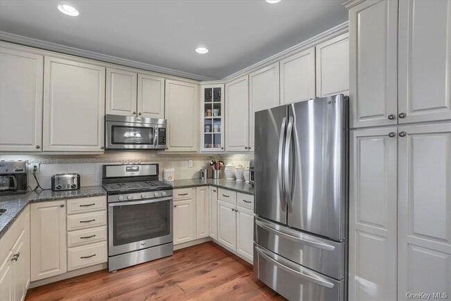 Photo - 2814 Bennington Dr