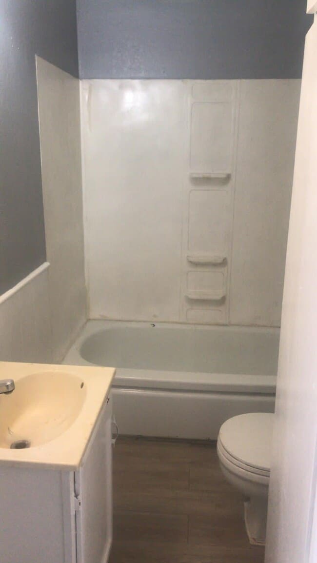 Photo - 1707 E 27th St