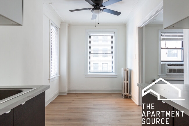 Photo - 2756 N Pine Grove Ave Unit 808