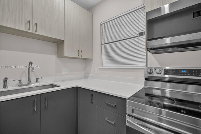 Photo - 3030 NW 16th St Unit 1