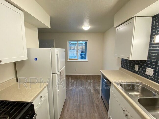 Building Photo - 12120 Menaul Blvd NE Rental