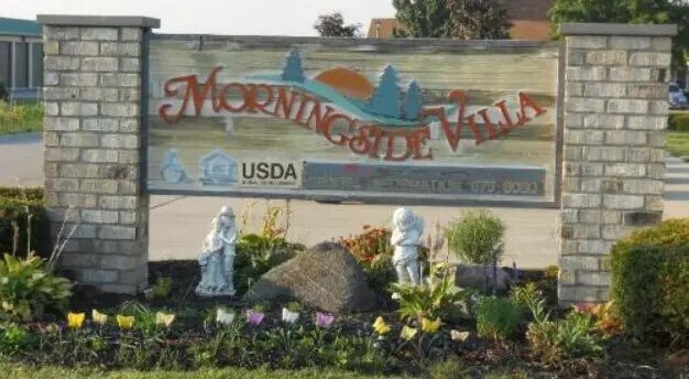 Photo - 985 Meadow Ln