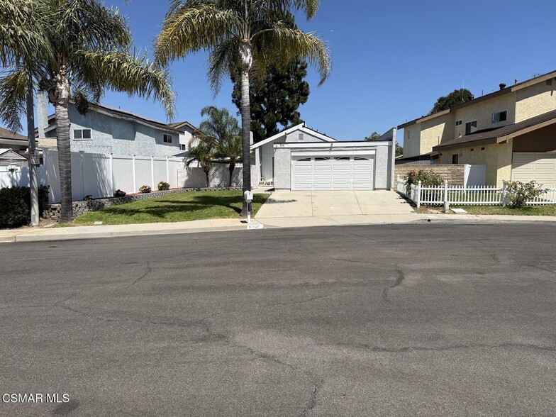 636 Malaga Ct