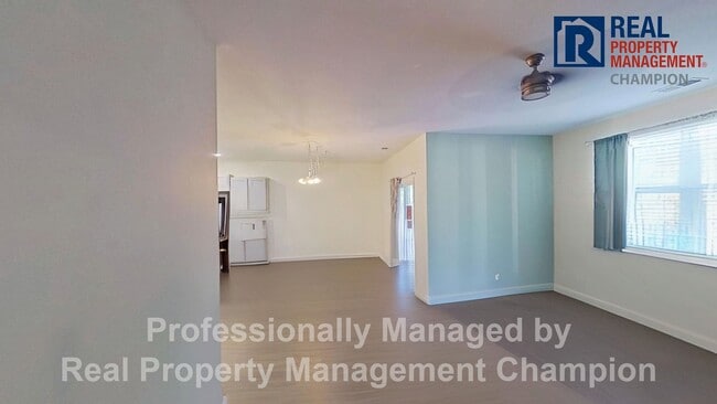 Photo - Spacious 4 BD/2 BA Home in Hawkeswater on the River