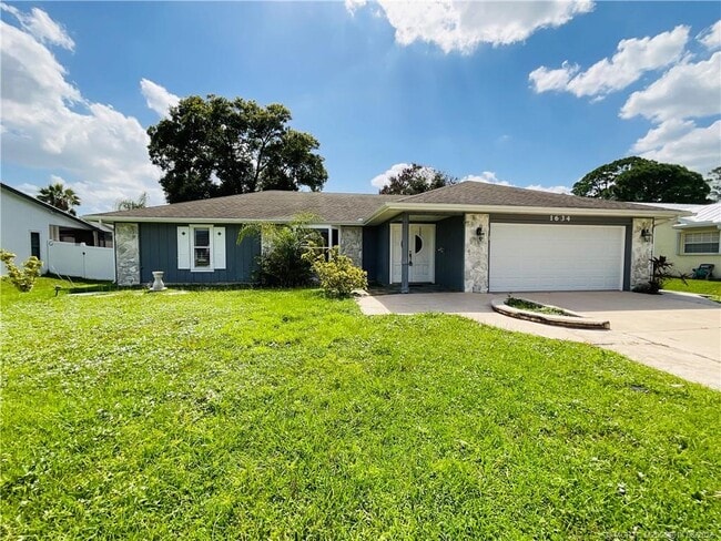Photo - 1634 SW Gemini Ln