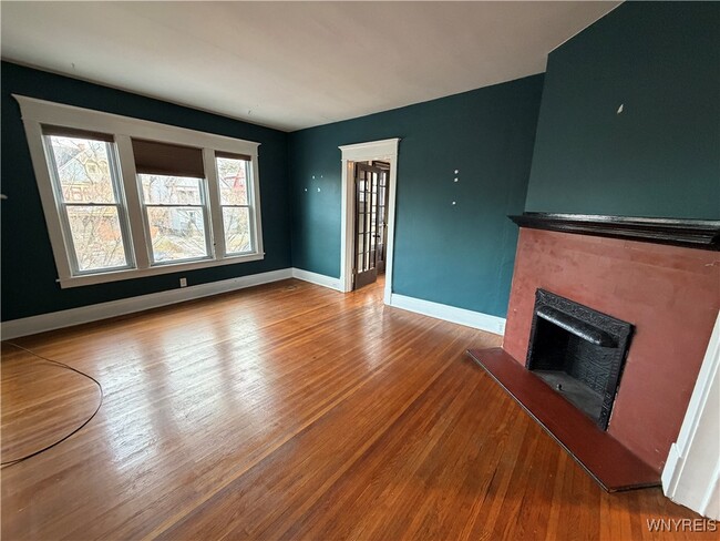 Photo - 180 Richmond Ave