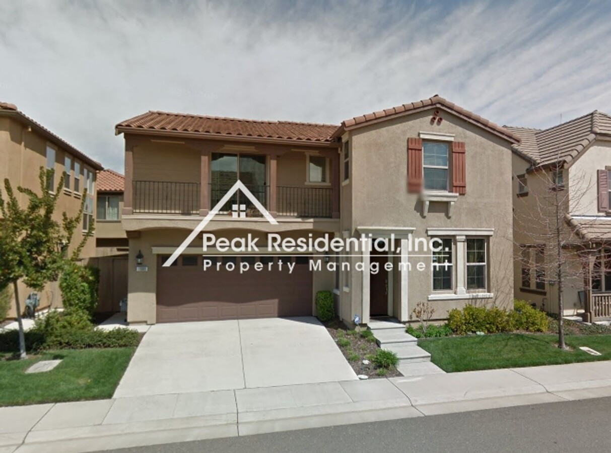Beautiful Newer 3bd/2.5ba Folsom Home with... - Beautiful Newer 3bd/2.5ba Folsom Home with...