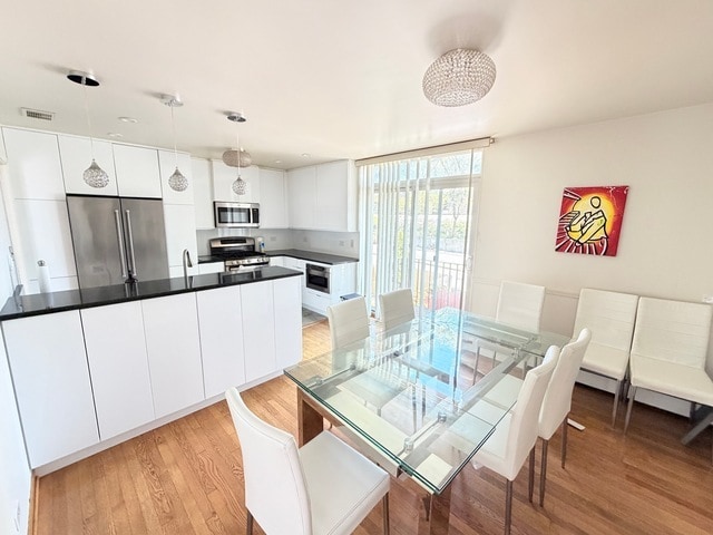 Photo - 5557 S Harper Ave