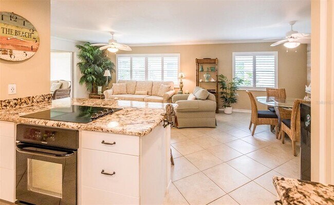 Photo - 1900 Benjamin Franklin Dr Casa