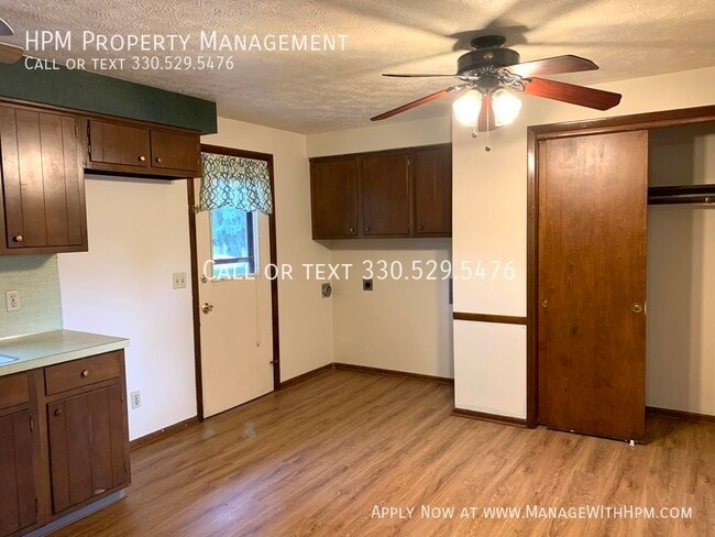 Photo - 3350 Mollane St NW