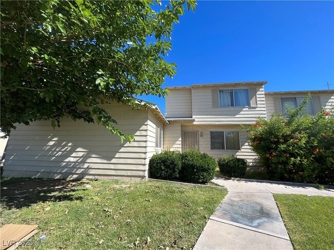 Photo - 4972 Larkspur St Townhome