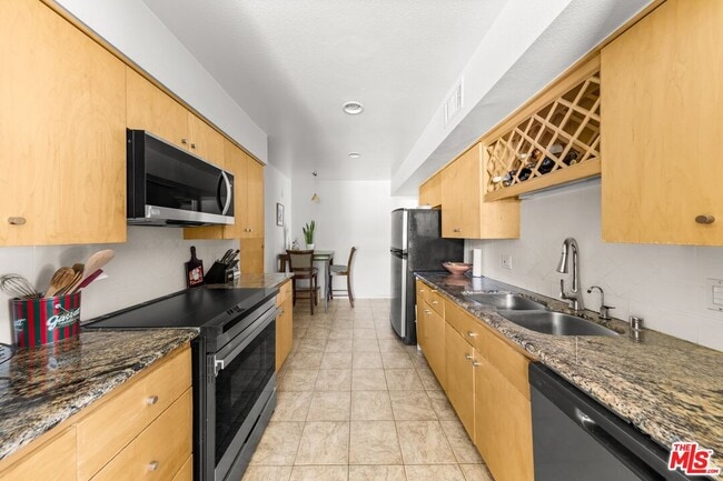 190 Arroyo Terrace Unidad 305