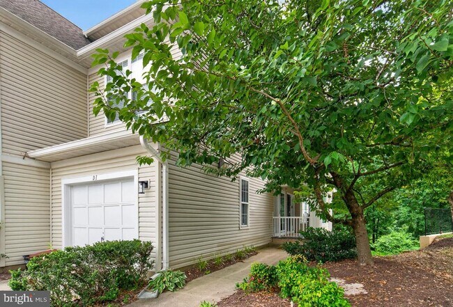 Photo - 6607 Thackwell Way