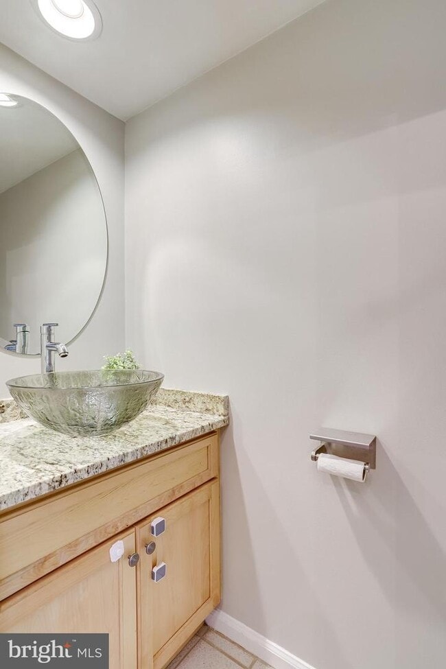 Photo - 2911 S Woodstock St Unidad A