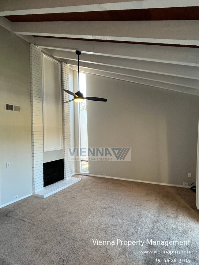 Photo - 888 Woodside Ln E Unidad 12