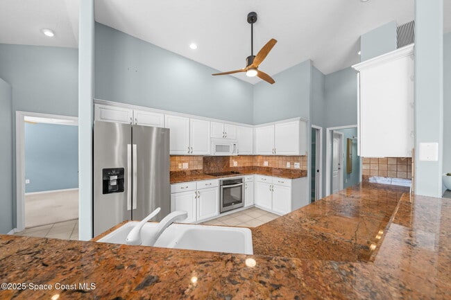 Photo - 908 Fostoria Dr