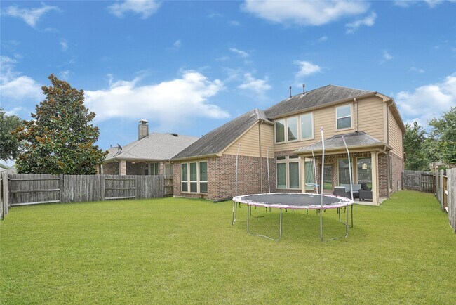 Building Photo - 29030 Davenport Dr Rental
