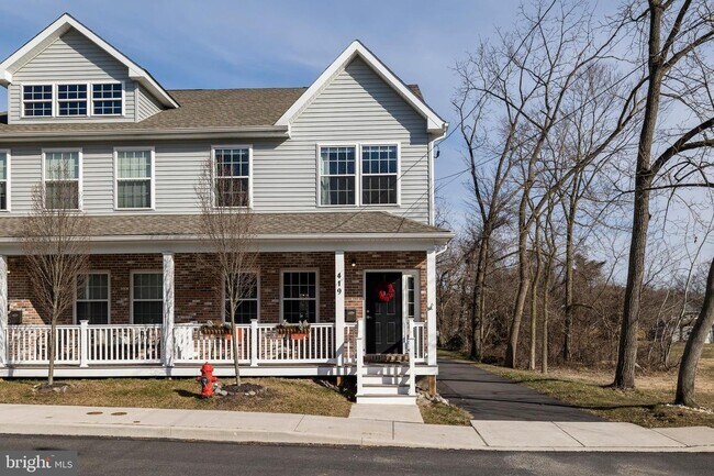 Photo - 419 South St Townhome