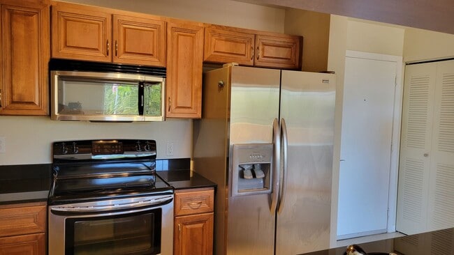 Photo - Annual UNfurnished 2/2 downtown Sarasota i...