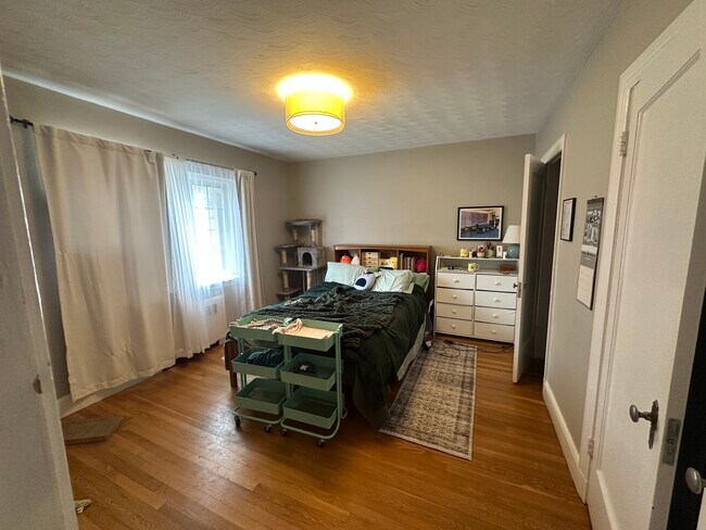 Photo - 549 Centre St Unit 8