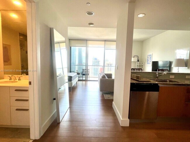 Photo - 1060 Brickell Ave Unit 3709