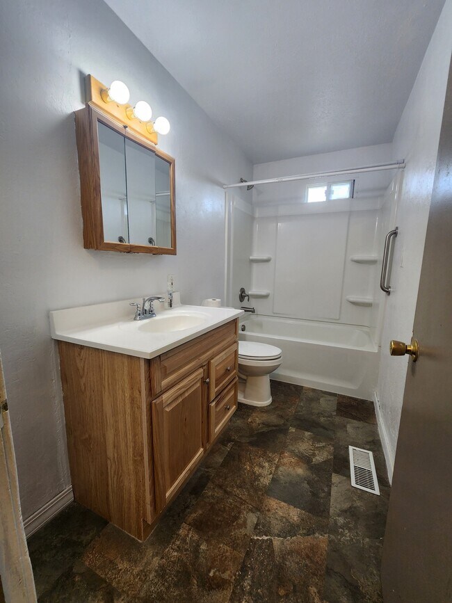 Photo - Heyburn I Street