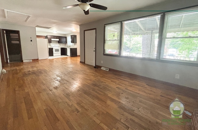 Photo - 206 Von Hollen Dr