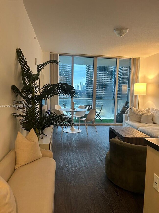 Photo - 1111 SW 1st Ave Unit 2121-N