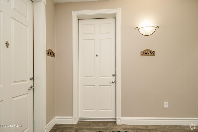 Building Photo - 5350 E Deer Valley Dr Unit 3420 Rental