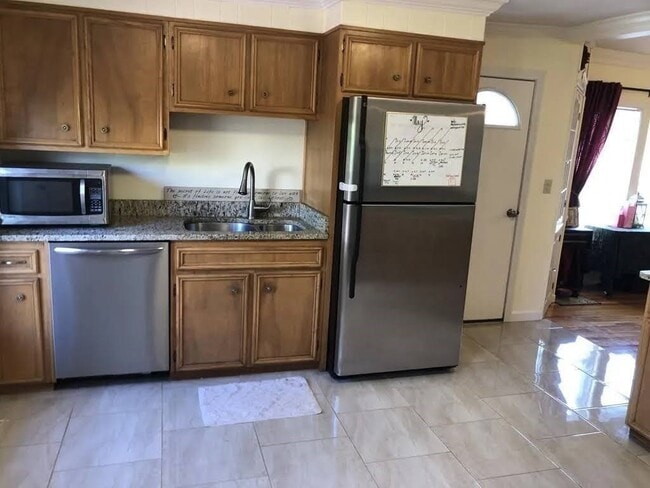 Photo - 83 Coburn Ave