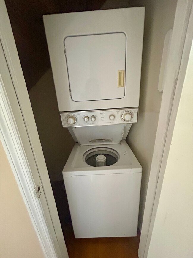 Photo - Spacious 2BR Townhome Near Downtown Carrbo...