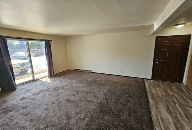 Photo - 820 Edgebrook Dr