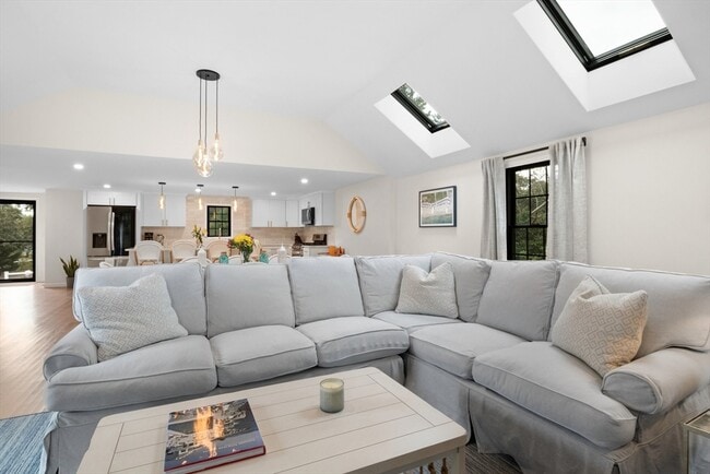 Photo - 101 Monomoyic Way