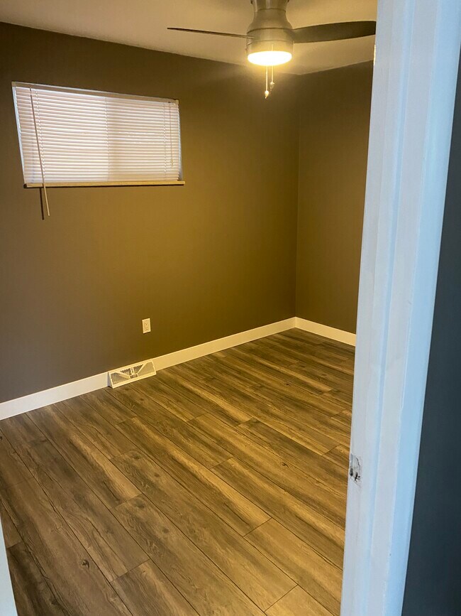 950 Newton St Unit A