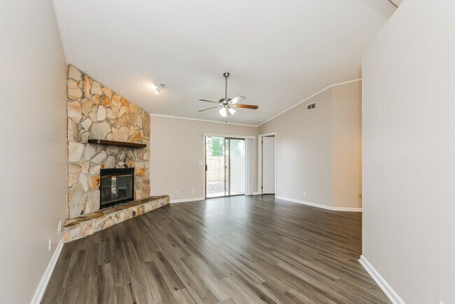 Photo - 7908 Gulf Rd S